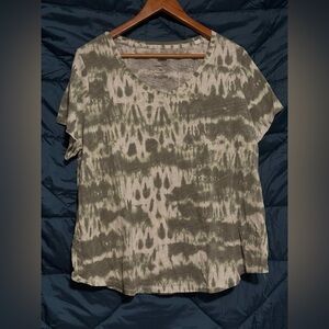 Sonoma Olive and Cream Short Sleeve Tee